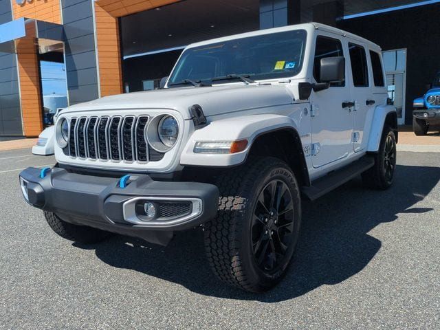Used 2024 Jeep Wrangler Unlimited Sahara w/ Technology Group AWD/4WD image 8