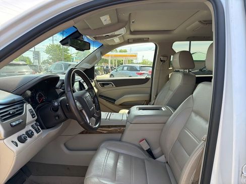 Used 2017 GMC Yukon Denali w/ Open Road Package AWD/4WD image 12