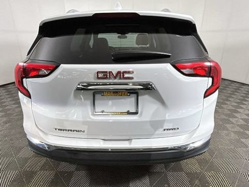 Used 2020 GMC Terrain SLT w/ Preferred Package AWD/4WD image 3