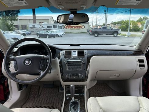 Used 2008 Cadillac DTS FWD image 41