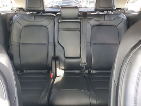 Certified 2023 Lincoln Corsair AWD w/ Equipment Group 101A image 19