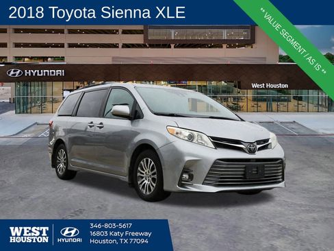 Used 2018 Toyota Sienna XLE image 1