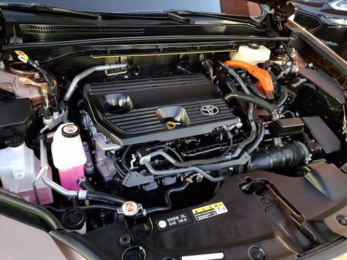 Certified 2025 Toyota Crown Signia image 26