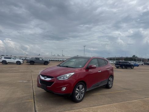 Used 2015 Hyundai Tucson Limited w/ Option Group 03 FWD image 8