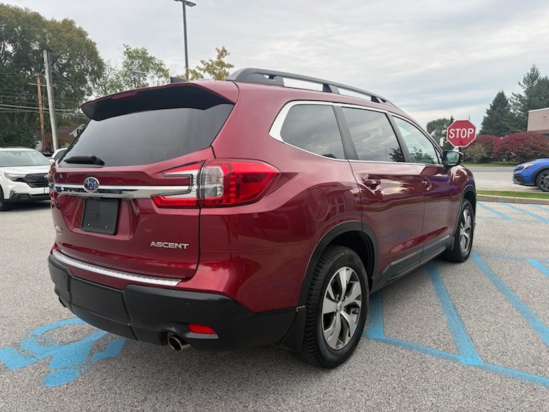 Used 2024 Subaru Ascent Premium w/ Convenience Package AWD/4WD image 6