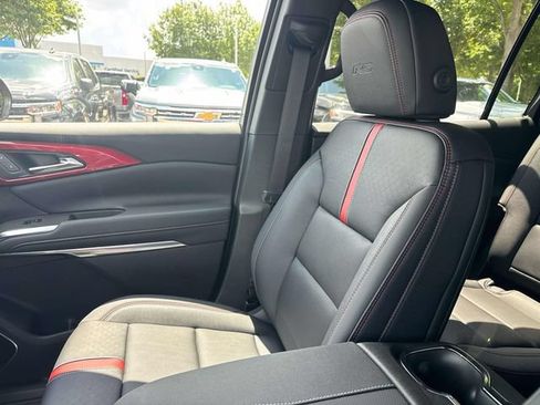 New 2026 Chevrolet Traverse RS FWD image 18