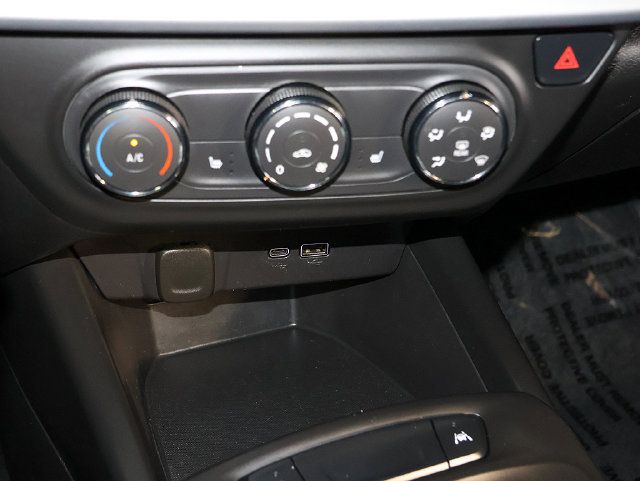 Used 2024 Chevrolet Trax RS w/ Driver Confidence Package FWD image 19