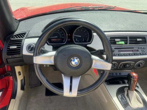 Used 2003 BMW Z4 2.5i image 21