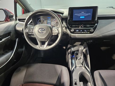 Used 2025 Toyota Corolla SE FWD image 9