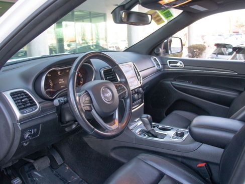 Used 2022 Jeep Grand Cherokee Limited image 10