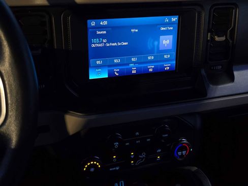 Used 2023 Ford Bronco Big Bend image 23