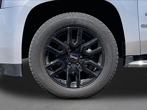Used 2018 GMC Yukon XL Denali w/ Open Road Package RWD image 8
