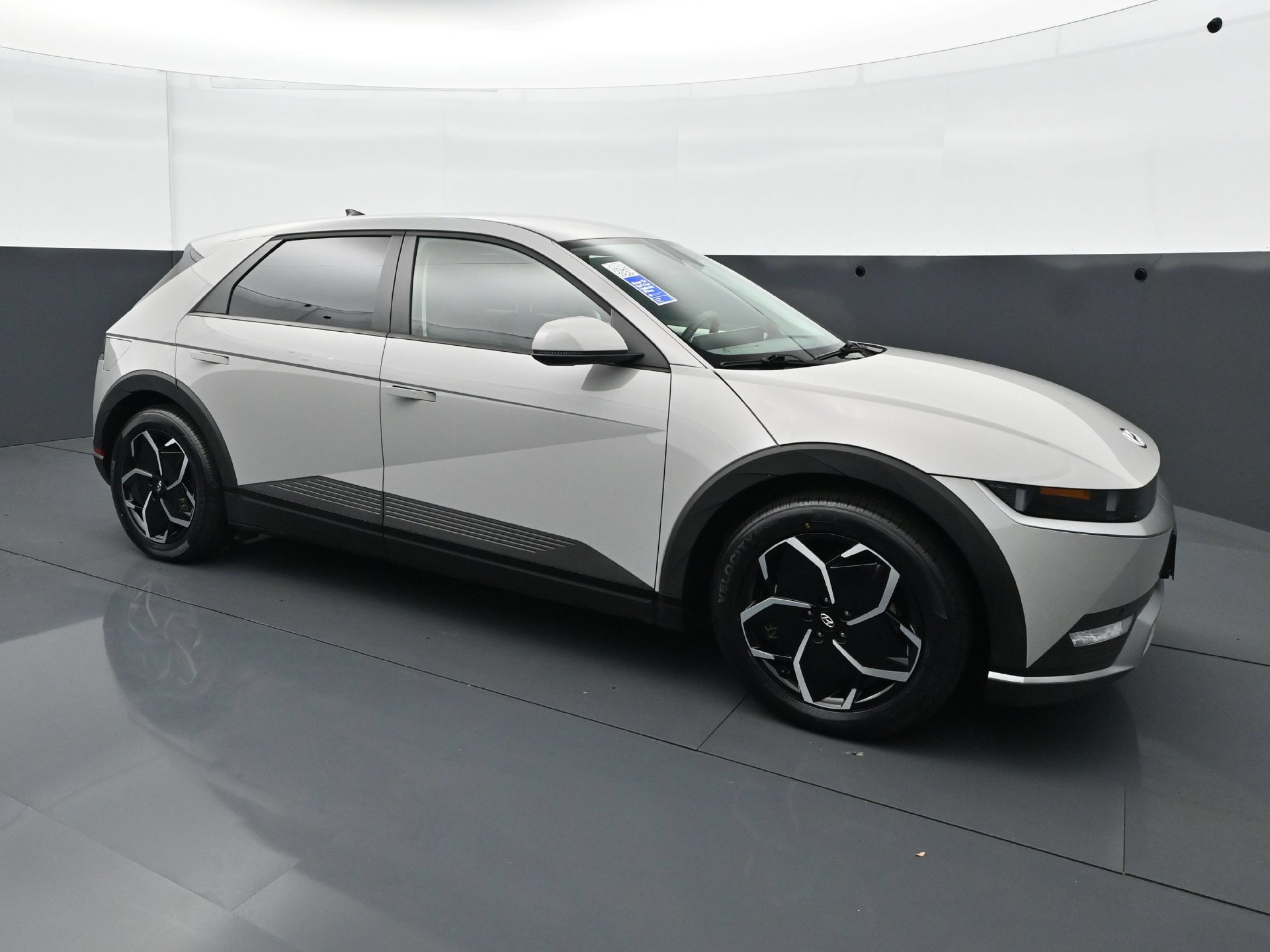 Certified 2024 Hyundai Ioniq 5 SEL AWD/4WD image 9