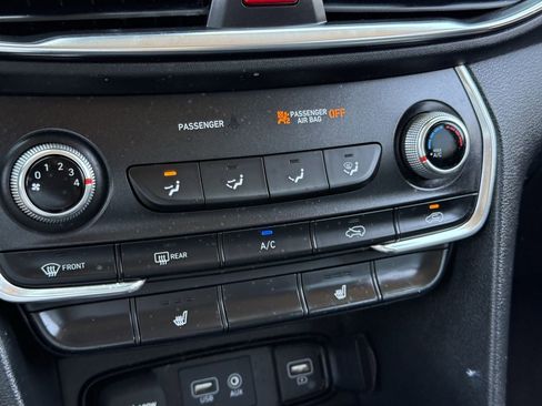 Used 2019 Hyundai Santa Fe SEL FWD image 20