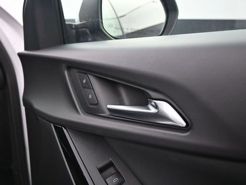 Used 2025 Chevrolet Equinox LT FWD image 35
