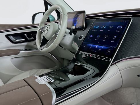 Used 2023 Mercedes-Benz EQS 450+ SUV image 30