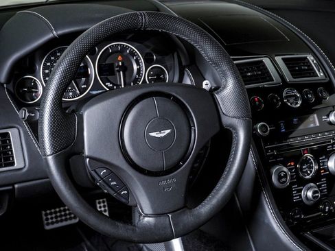 Used 2009 Aston Martin DBS Coupe image 26