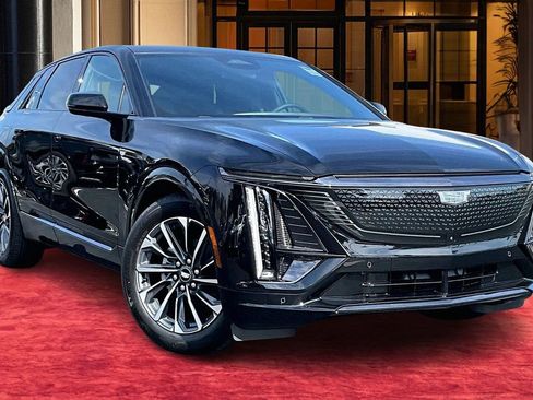 New 2026 Cadillac Lyriq Sport RWD image 2