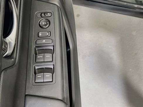 Used 2023 Honda CR-V LX image 17