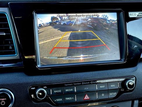 Used 2019 Kia Niro EX Premium image 29