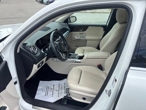 Used 2023 Mercedes-Benz GLB 250 4MATIC image 8