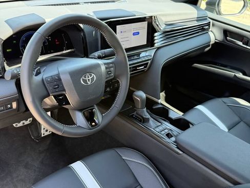 Used 2026 Toyota Camry SE w/ Convenience Package FWD image 10
