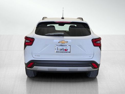 New 2026 Chevrolet Trax LT image 6