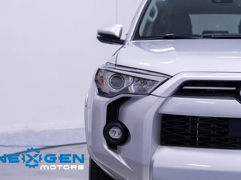 Used 2021 Toyota 4Runner SR5 Premium image 5