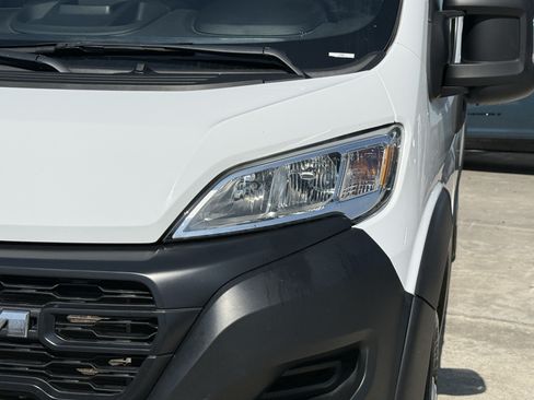 Used 2023 RAM ProMaster 2500 FWD image 11