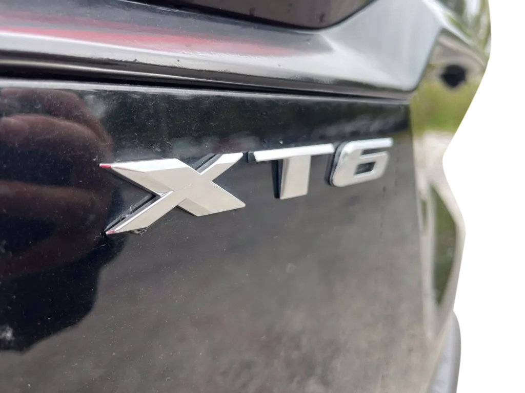 Used 2023 Cadillac XT6 Premium Luxury FWD image 11