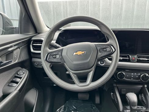 Used 2025 Chevrolet TrailBlazer LT image 25