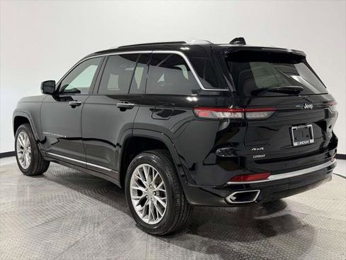 Certified 2022 Jeep Grand Cherokee Summit w/ Luxury Tech Group V image 4