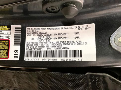 Used 2017 Toyota Tacoma TRD Sport w/ Tow Package (A/T) AWD/4WD image 34