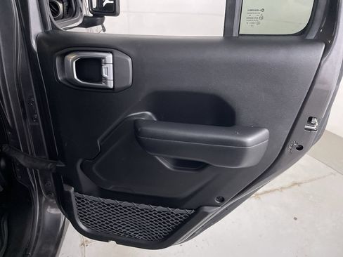 Used 2019 Jeep Wrangler Unlimited Sport S AWD/4WD image 21