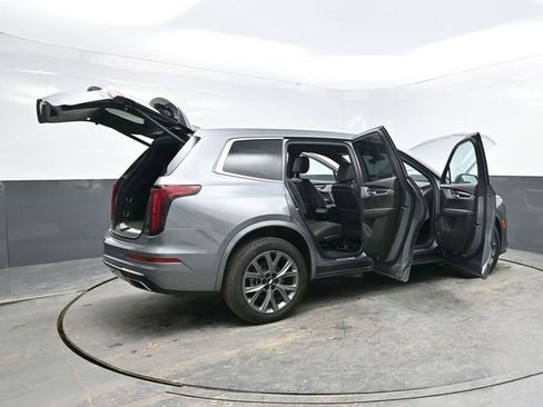 Used 2020 Cadillac XT6 Premium Luxury image 43