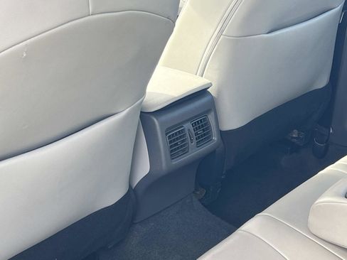 Used 2023 Toyota Camry XLE image 22