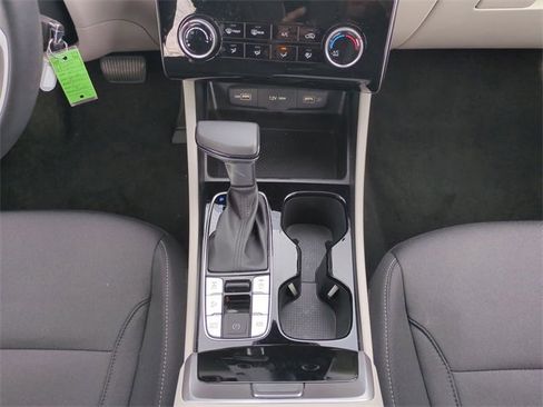 Used 2024 Hyundai Tucson SE image 19