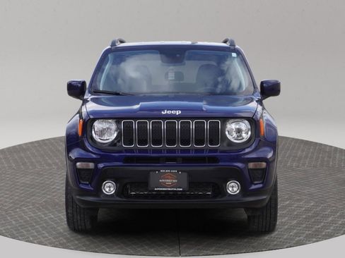 Used 2019 Jeep Renegade Latitude image 4
