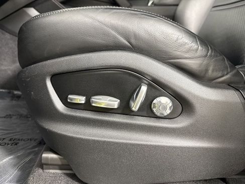 Certified 2020 Porsche Cayenne AWD/4WD image 39