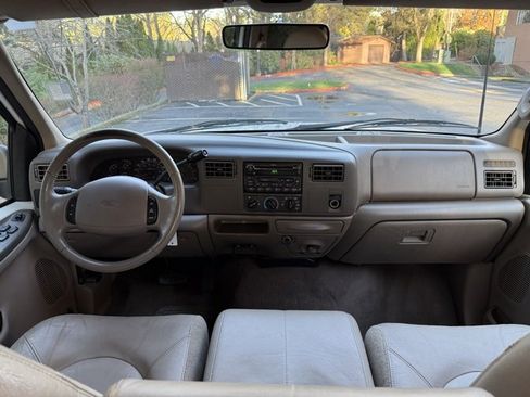 Used 2000 Ford F250 Lariat image 13