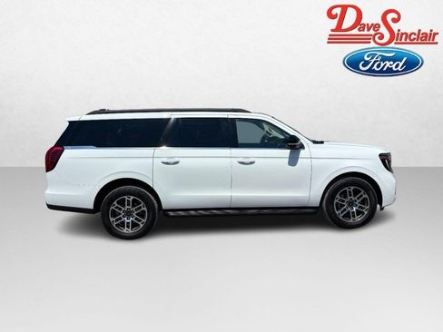 Used 2025 Ford Expedition Max Active AWD/4WD image 5