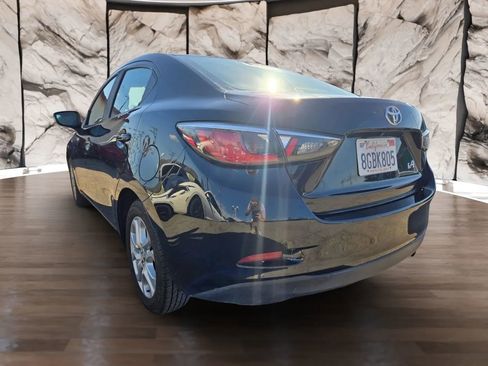 Used 2018 Toyota Yaris iA image 8