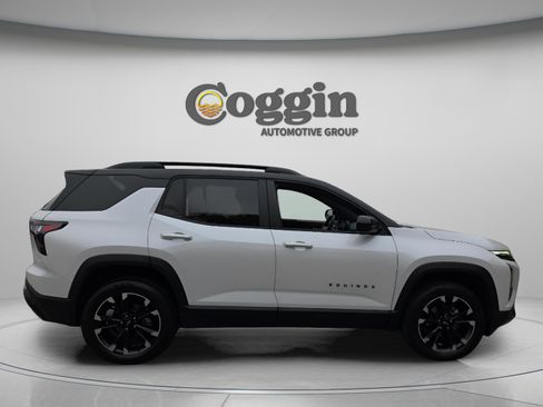 Used 2025 Chevrolet Equinox RS w/ Convenience Package III image 6