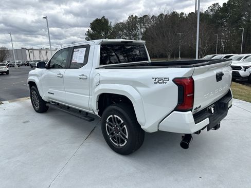 Certified 2024 Toyota Tacoma TRD Sport image 8