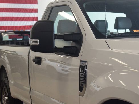 Used 2020 Ford F250 XL w/ Power Equipment Group RWD image 9