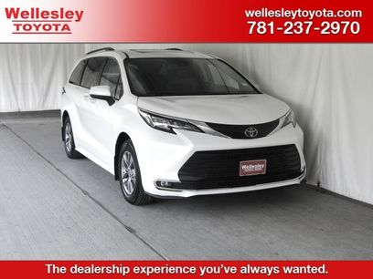 Used 2023 Toyota Sienna XLE