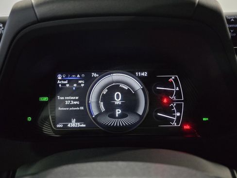 Used 2023 Lexus UX 250h FWD image 18