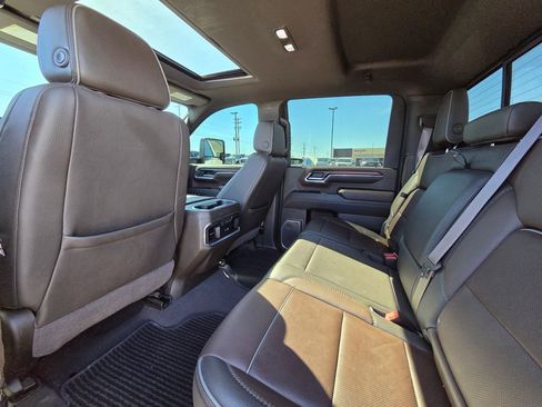 Used 2024 GMC Sierra 3500 Denali w/ Denali Reserve Package image 28