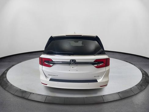 Used 2023 Honda Odyssey Elite image 6