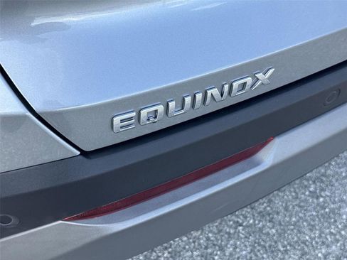 Used 2025 Chevrolet Equinox LT FWD image 30